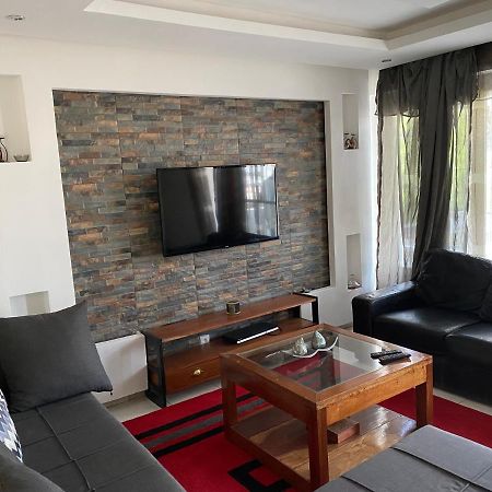 Appartement à Mermoz, nettoyage journalier gratuit Dakar Extérieur photo