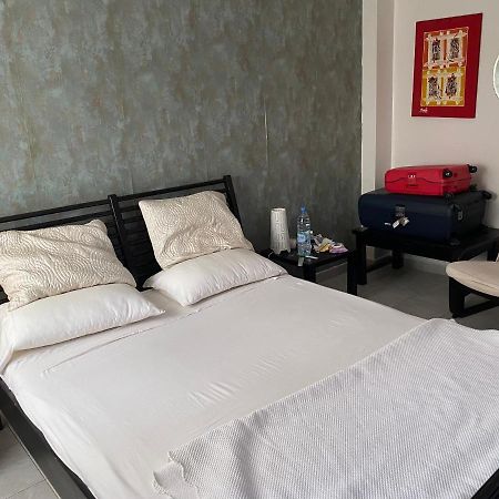 Appartement à Mermoz, nettoyage journalier gratuit Dakar Extérieur photo