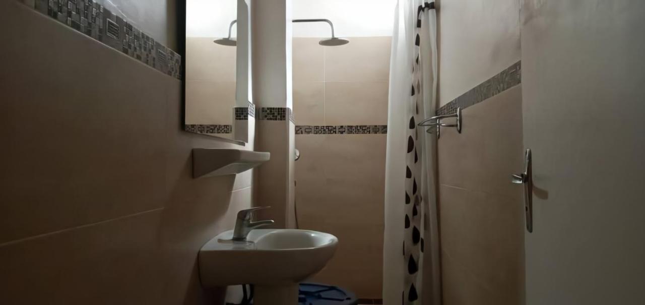 Appartement à Mermoz, nettoyage journalier gratuit Dakar Extérieur photo