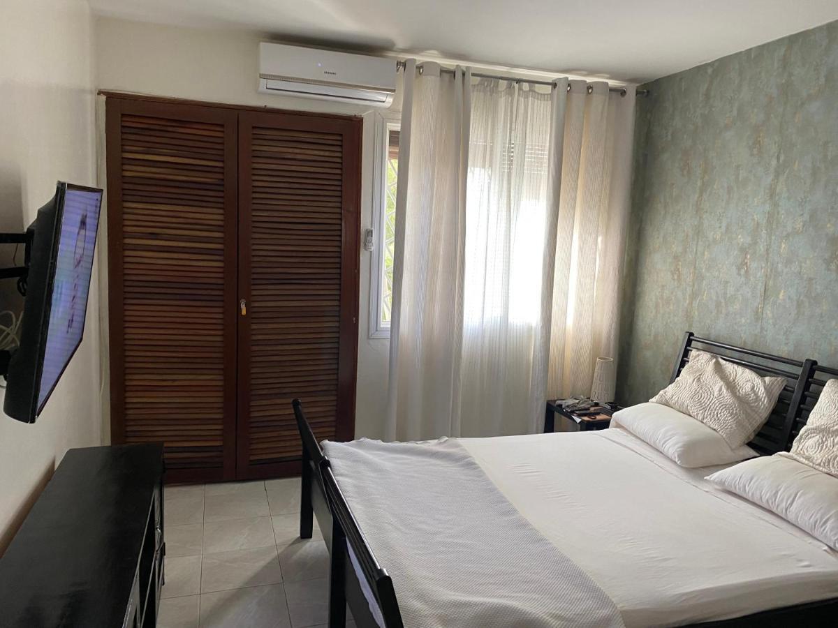 Appartement à Mermoz, nettoyage journalier gratuit Dakar Extérieur photo