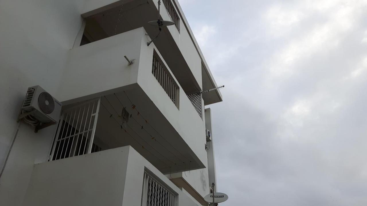 Appartement à Mermoz, nettoyage journalier gratuit Dakar Extérieur photo